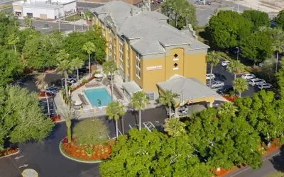 Galleria Palms Hotel