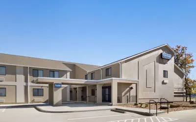 Travelodge by Wyndham Dexter