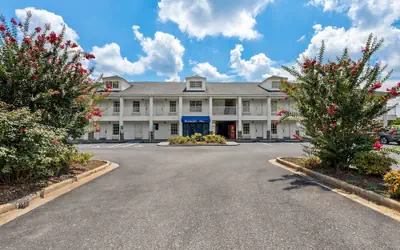 Baymont by Wyndham Forest City