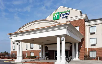 Holiday Inn Express & Suites Lancaster by IHG