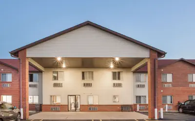 Super 8 by Wyndham Monmouth IL