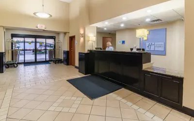 Holiday Inn Express & Suites Vinita by IHG