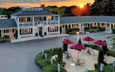 Port Inn and Suites Portsmouth, an Ascend Collection Hotel