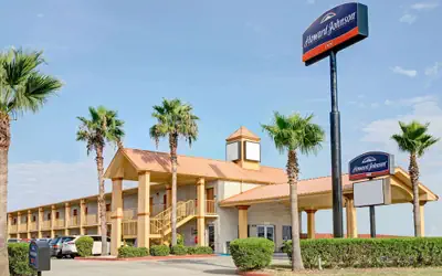Howard Johnson by Wyndham Galveston