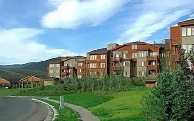 Crestview Condominiums by All Seasons Resort Lodging