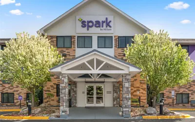 Spark by Hilton Eden Prairie