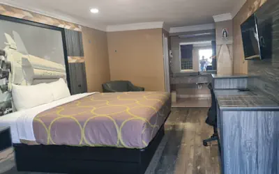 Express Inn & Suites