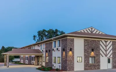 Super 8 by Wyndham Madison