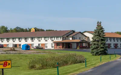 Super 8 by Wyndham Amsterdam