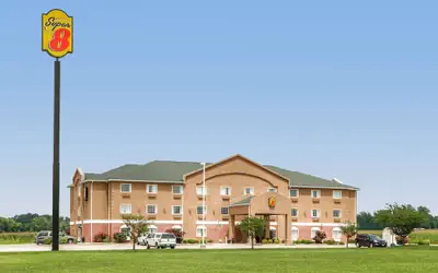 Super 8 by Wyndham Grayville