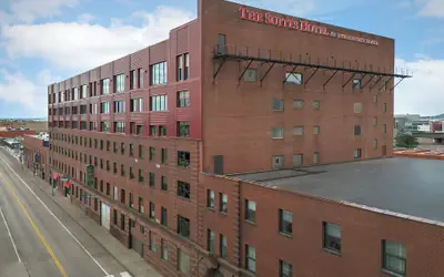 The Suites Hotel at Waterfront Plaza