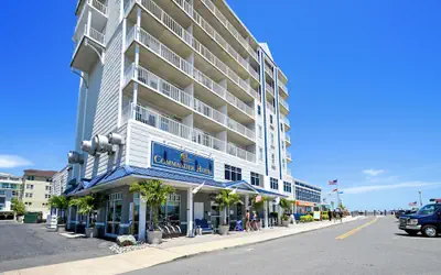 Commander Hotel & Suites