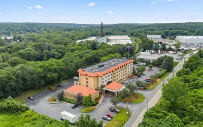 Comfort Suites Near Casinos Norwich-Uncasville CT