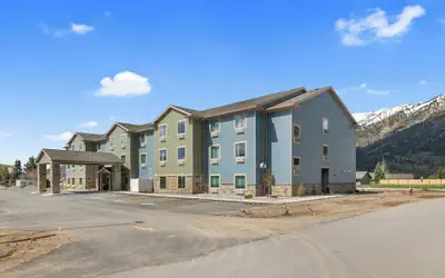 Cobblestone Hotel & Suites - Alpine