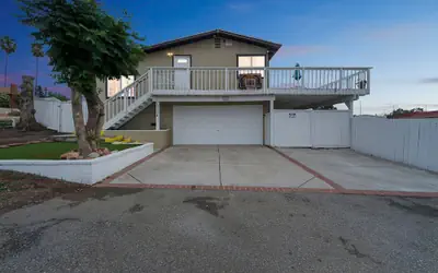 Paradise On Earth 3 Bedroom Residence by RedAwning