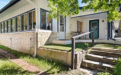 Waterlily Serenity - 2 Bedroom-Creekside