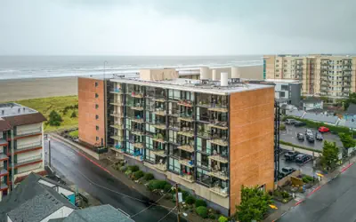 The Sand & Sea Condos - Oceanfront