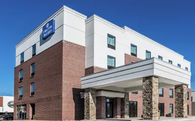 Cobblestone Inn & Suites - Waverly