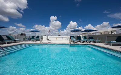 President Hotel Villa