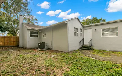 NEW St Pete Retreat Newly Updated Pet Friendly