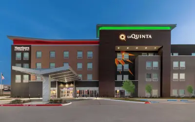 La Quinta Inn & Suites by Wyndham DeSoto