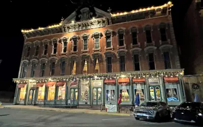 Historic Plaza Hotel