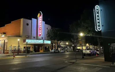 Tolle Haus: W/pool & Firepit-walk to Schlitterbahn, Comal Chutes & Downtown!