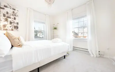 Ultra-Modern Luxe Sleek & Stunning Stay