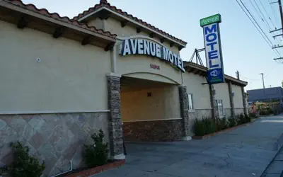 Avenue Motel