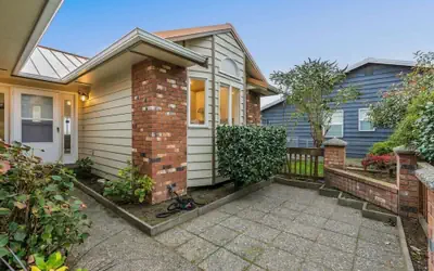 @ Marbella Lane Wave HS W/ev Charger, Oceanfront!