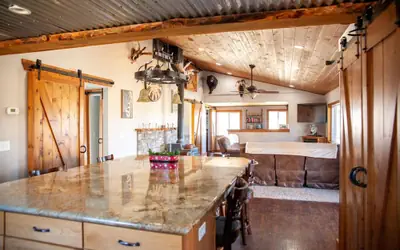 Zebra Rustic Retreat 3BR Home on Zebra Ranch