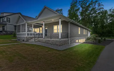 Pet-friendly Getaway With Golf & Private Patio Retreat 4 Bedroom Home