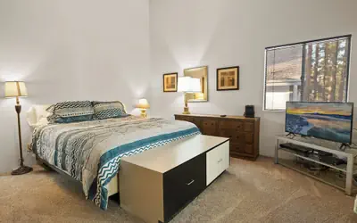 Summit X-ross Roads Condo