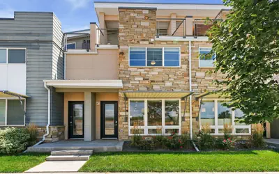 Elegant Mountain Haven - King Bed & Fireplaces