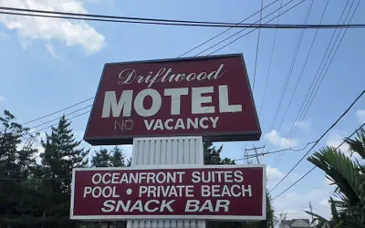 driftwood motel