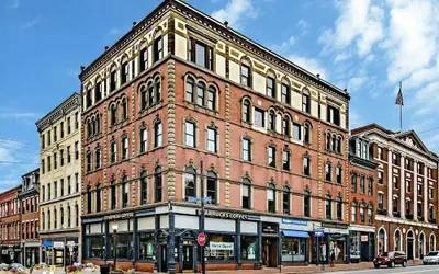 The Docent's Collection at 178 Middle Street