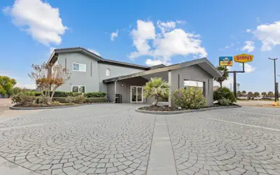 Super 8 By Wyndham Texas City