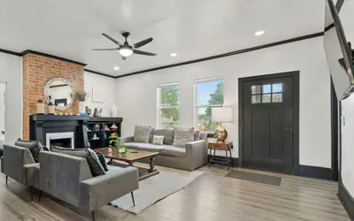 Plaza District 6BR Oasis Walk to Art Food 15