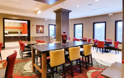 Holiday Inn Express & Suites Plymouth - Ann Arbor Area by IHG
