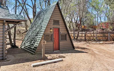Timber Lodge Cabin 4