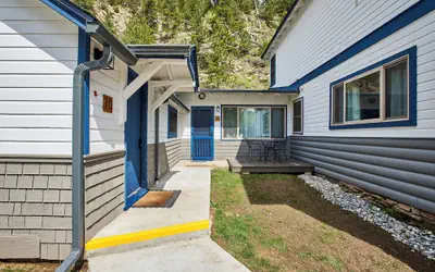 Misty Mountain Lodge