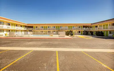 Parkside Inn by PHG - Sweetwater