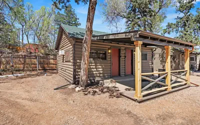 Timber Lodge Cabin 3