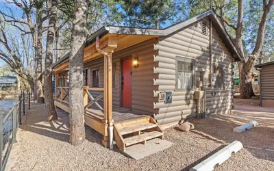 Timber Lodge Cabin 18