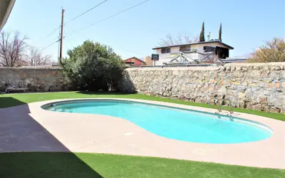 El Chuco Home W Pool Pool Table 15 min Downtown