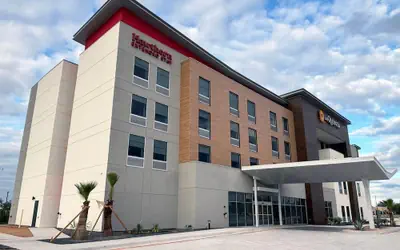 La Quinta Inn & Suites by Wyndham Eagle Pass