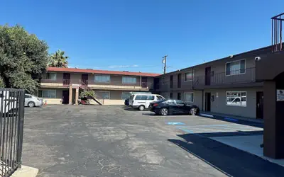 Driftwood Motel - Colton