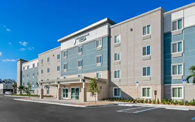 WoodSpring Suites Palm Springs – West Palm Beach