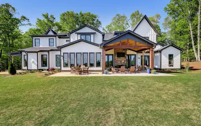 The Inn at Blackberry HIll