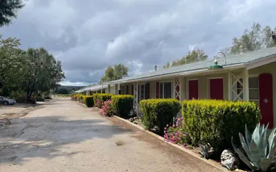 Sierra Pelona Motel